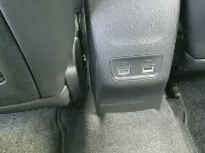 Photo 40 Peugeot 2008  Hybrid 145 e-DCS6