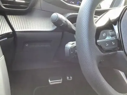 Photo 42 Peugeot 2008  Hybrid 145 e-DCS6