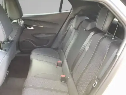 Photo 34 Peugeot 2008  Hybrid 145 e-DCS6