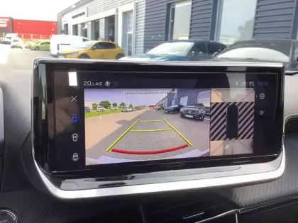 Photo 45 Peugeot 2008  Hybrid 145 e-DCS6