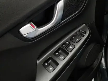 Photo 19 Hyundai Kona  Electrique 39 kWh - 136 ch Intuitive