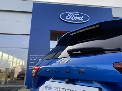 Photo 69 Ford Kuga  2.5 Duratec 180 ch FlexiFuel FHEV E85 Powershift