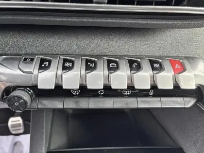 Photo 16 Peugeot 3008 Gén. II Ph1 GT Line 5