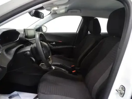Photo 24 Peugeot 2008  1.2 PureTech 100ch S&S Active Pack