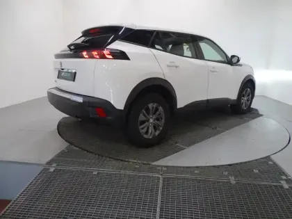 Photo 17 Peugeot 2008  1.2 PureTech 100ch S&S Active Pack