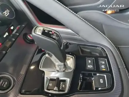 Photo 13 Jaguar F-Type Gén. I Ph3 R-Dynamic Black 2