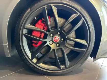 Photo 24 Jaguar F-Type Gén. I Ph3 R-Dynamic Black 2