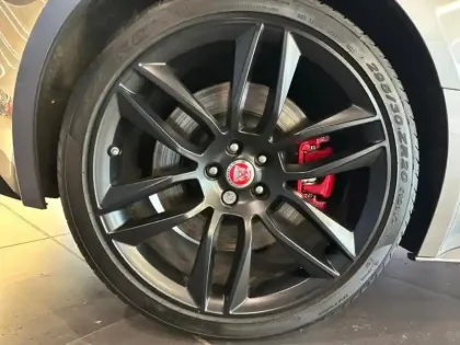 Photo 26 Jaguar F-Type Gén. I Ph3 R-Dynamic Black 2