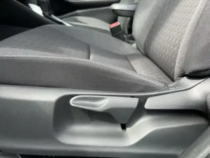 Photo 10 Toyota Yaris  116h Design 5p MY22