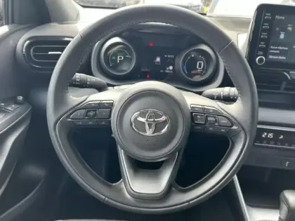 Photo 14 Toyota Yaris  116h Design 5p MY22