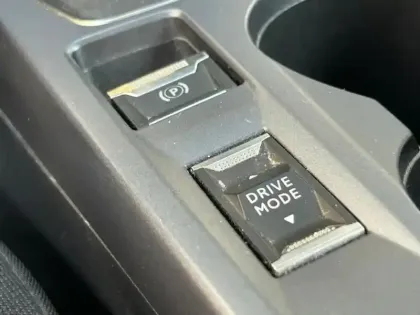 Photo 13 Peugeot 2008  1.2 PureTech 130ch S&S Allure 7cv