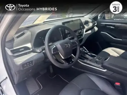 Photo 7 Toyota Highlander  2.5 Hybrid 248ch Lounge AWD-I MY24