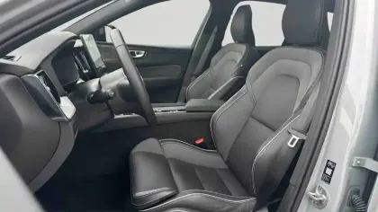 Photo 46 Volvo Xc60  T6 AWD Hybride rechargeable 253 ch+145 ch Geartronic 8