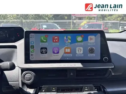 Photo 14 Toyota Prius  Hybride Rechargeable 223ch