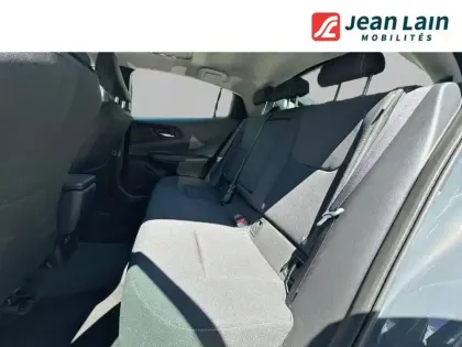 Photo 16 Toyota Prius  Hybride Rechargeable 223ch