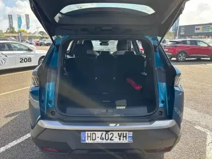 Photo 26 Peugeot 5008  Hybrid 145 e-DCS6