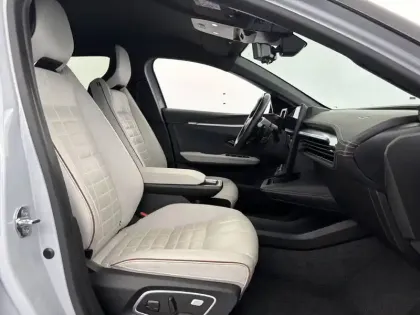 Photo 13 Renault Megane  E-Tech EV60 220 ch super charge