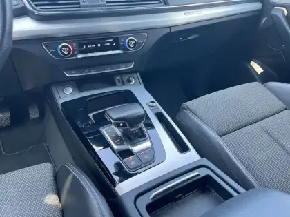 Photo 75 Audi Q5  50 TFSIe 299 S tronic 7 Quattro