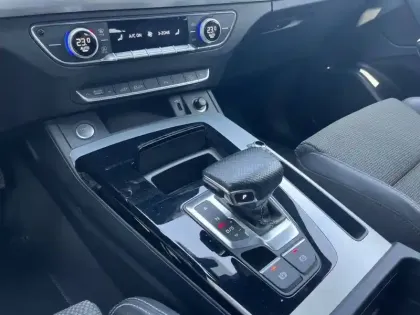 Photo 32 Audi Q5  50 TFSIe 299 S tronic 7 Quattro