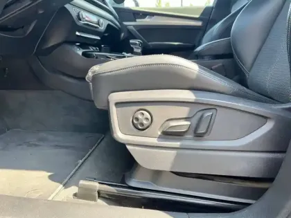 Photo 74 Audi Q5  50 TFSIe 299 S tronic 7 Quattro