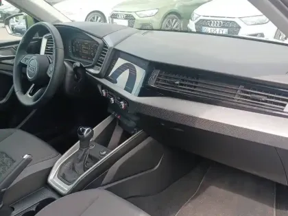 Photo 8 Audi A1  Sportback 30 TFSI 116 ch S tronic 7