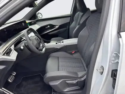 Photo 31 Peugeot 5008  Hybrid 145 e-DCS6