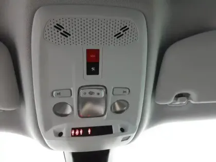 Photo 19 Peugeot 2008  PureTech 100 S&S BVM6