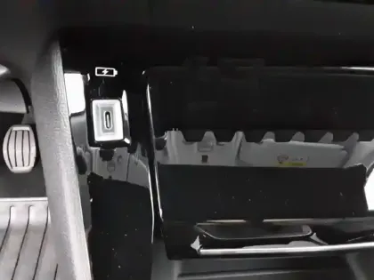 Photo 20 Peugeot 2008  PureTech 100 S&S BVM6