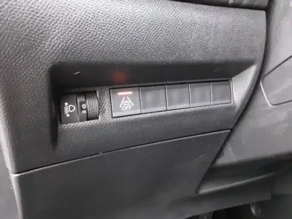 Photo 22 Peugeot 2008  PureTech 100 S&S BVM6