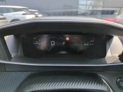Photo 33 Peugeot 2008  Hybrid 145 e-DCS6