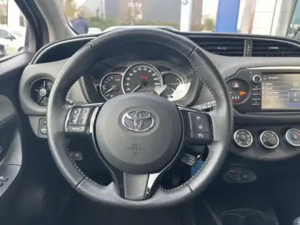 Photo 14 Toyota Yaris  110 VVT-i France Business 5p MY19