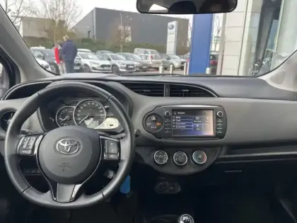 Photo 13 Toyota Yaris  110 VVT-i France Business 5p MY19