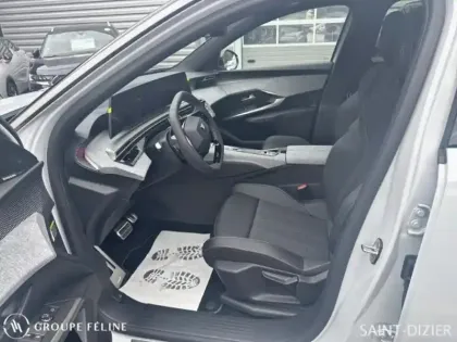 Photo 8 Peugeot 3008  1.2 Hybrid 145ch GT e-DCS6