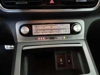 Photo 25 Hyundai Kona  Electrique 39 kWh - 136 ch