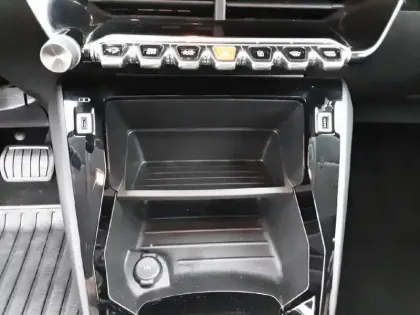 Photo 45 Peugeot 208  Electrique 50 kWh 136ch