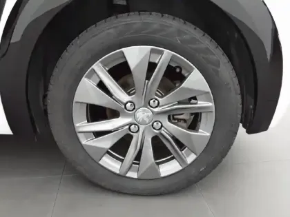 Photo 32 Peugeot 208  Electrique 50 kWh 136ch