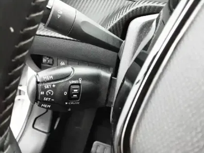 Photo 41 Peugeot 208  Electrique 50 kWh 136ch