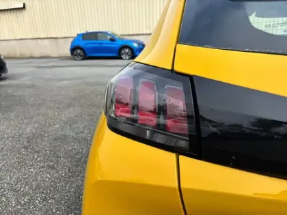 Photo 16 Peugeot 208  Electrique 50 kWh 136ch