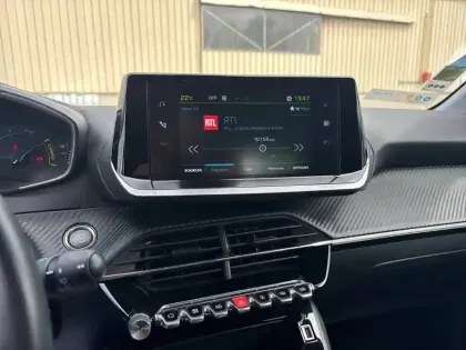 Photo 14 Peugeot 208  Electrique 50 kWh 136ch