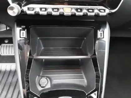 Photo 48 Peugeot 208  Electrique 50 kWh 136ch