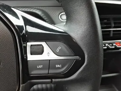 Photo 47 Peugeot 208  Electrique 50 kWh 136ch