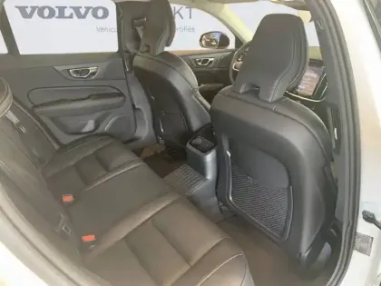 Photo 36 Volvo V60  T6 AWD Hybride Rechargeable 253 ch + 145 ch Geartronic 8