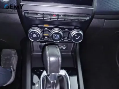 Photo 15 Renault Arkana  mild hybrid 140 EDC FAP - 22