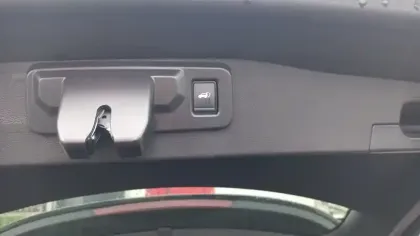 Photo 42 Renault Austral  E-Tech full hybrid 200 GSR2