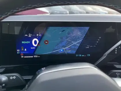 Photo 27 Renault Austral  E-Tech full hybrid 200 GSR2