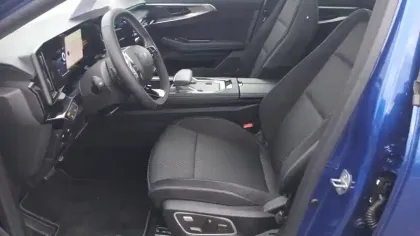 Photo 32 Renault Austral  E-Tech full hybrid 200 GSR2