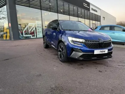 Photo 22 Renault Austral  E-Tech full hybrid 200 GSR2