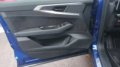 Photo 37 Renault Austral  E-Tech full hybrid 200 GSR2