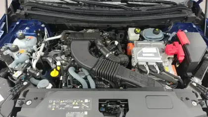 Photo 43 Renault Austral  E-Tech full hybrid 200 GSR2