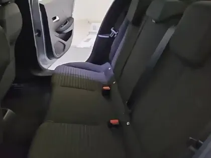 Photo 41 Peugeot 208  PureTech 75 S&S BVM5